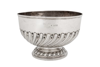 Lot 486 - An Edwardian sterling silver punch or trophy bowl, London 1901 by Charles Stuart Harris