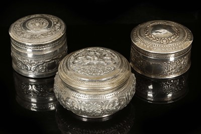 Lot 389 - A collection of three nice antique Solid .950...