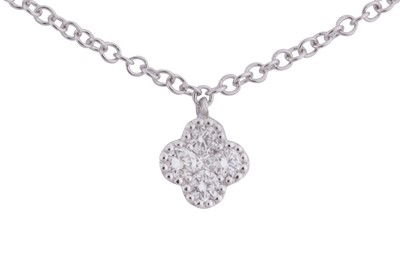 Lot 99 - A DIAMOND QUATREFOIL NECKLACE