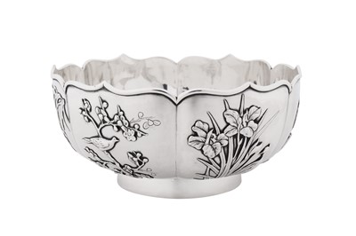Lot 265 - An early 20th century Chinese export silver bowl, Canton circa 1910, marked Xie Chang, retailed by Wang Hing