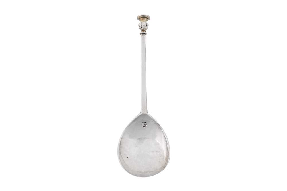 487 - A Henry VIII silver spoon, London 1539, maker’s mark obscured, possibly William Simpson (active 1510-45)