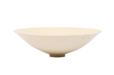 Lot 620 - A CHINESE DING-STYLE 'BLOSSOMS' BOWL