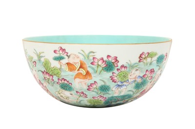 Lot 110 - A CHINESE FAMILLE-ROSE 'HUNDRED BOYS' BOWL