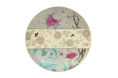 Lot 39 - A LARGE JAPANESE ARITA 'BLOSSOMS' CHARGER