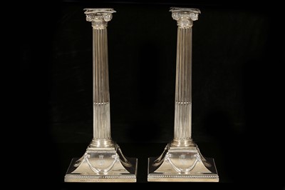 Lot 403 - A pair of very fine antique George III...