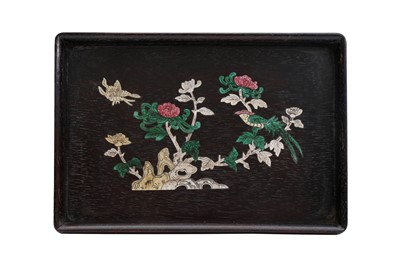 Lot 89 - A CHINESE INLAID ZITAN HARDWOOD 'FLORAL' TRAY
