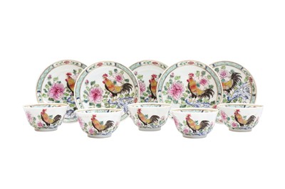Lot 38 - A SET OF FIVE CHINESE 'ROOSTER' CUPS AND SAUCERS
