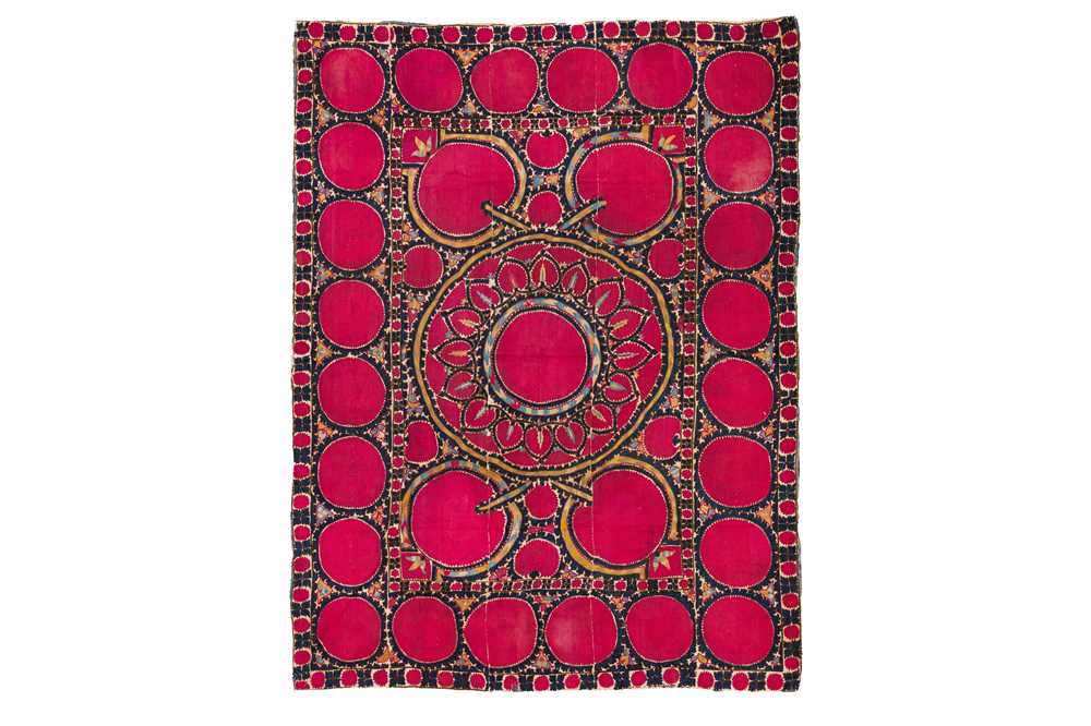 110 - A LARGE MONUMENTAL SUZANI TEXTILE