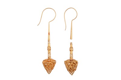 Lot 60 - AMRAPALI l A PAIR OF PIERCED PENDENT EARRINGS, CIRCA 2012