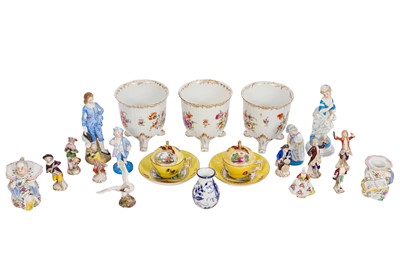 Lot 101 - A GROUP OF ASSORTED CONTINENTAL PORCELAIN