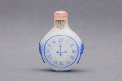 Lot 998 - A RARE CHINESE BLUE OVERLAY GLASS 'POCKET WATCH' SNUFF BOTTLE