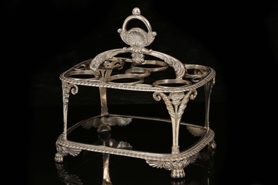Lot 404 - A fine antique George III Solid Sterling...