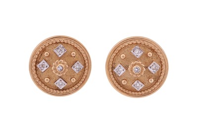 Lot 61 - A PAIR OF DIAMOND EARRINGS