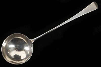 Lot 256 - A nice antique George II Sterling Silver soup...
