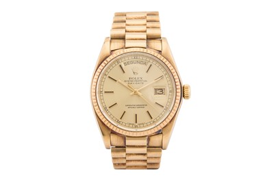 Lot 359 - ROLEX - MEN'S 18K GOLD PRESIDENT 'DAY-DATE' BRACELET WATCH