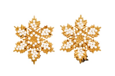 Lot 391 - Chanel Cream Snowflake Clip On Earrings