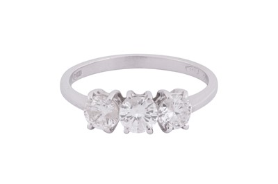 Lot 88 - A THREE-STONE DIAMOND RING
