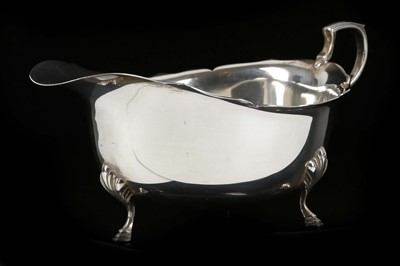 Lot 409 - A nice antique George VI Sterling Silver gravy...