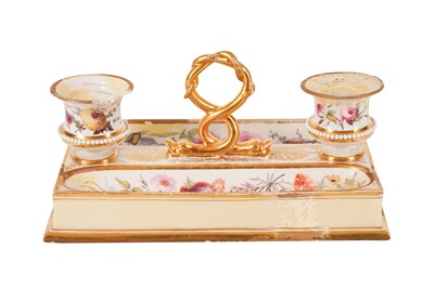 Lot 95 - A FLIGHT BARR & BARR PERIOD WORCESTER PORCELAIN INKSTAND, CIRCA 1800