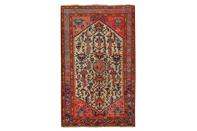 Lot 4 - AN ANTIQUE HAMADAN RUG, WEST PERSIA