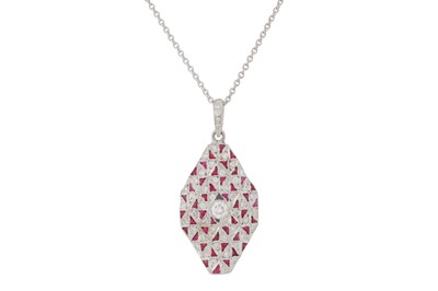 Lot 42 - A DIAMOND AND RUBY PENDANT NECKLACE