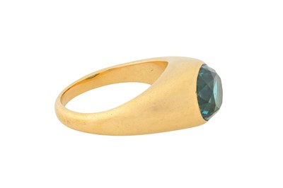 Lot 224 - A SINGLE-STONE ZIRCON RING