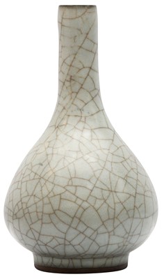 Lot 785 - A CHINESE GE-TYPE VASE