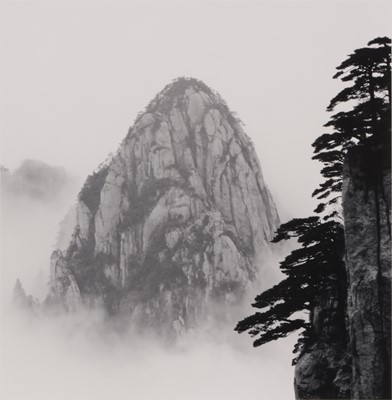 Lot 195 - Michael Kenna (b.1953)