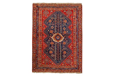 Lot 7 - A FINE ANTIQUE QASHQAI RUG, SOUTH-WEST PERSIA