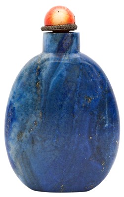 Lot 977 - A CHINESE LAPIS LAZULI SNUFF BOTTLE