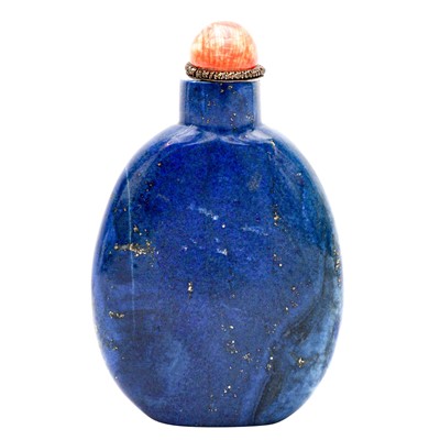 Lot 296 - A Chinese lapis lazuli snuff bottle, 19th - 20th century