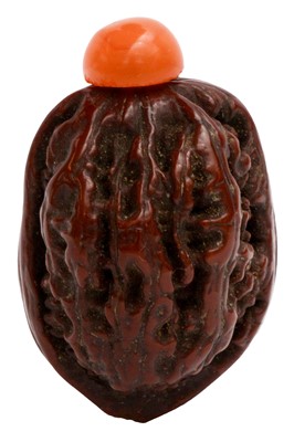 Lot 1022 - A CHINESE YIXING 'WALNUT' SNUFF BOTTLE