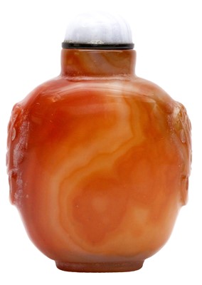Lot 980 - A LARGE CHINESE AGATE SNUFF BOTTLE