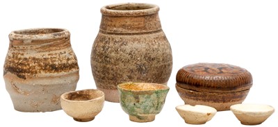 Lot 736 - A GROUP OF CHINESE POTTERY JARS AND BOWLS