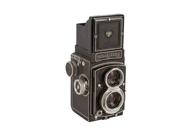 Lot 73 - A Rolleicord III TLR Camera