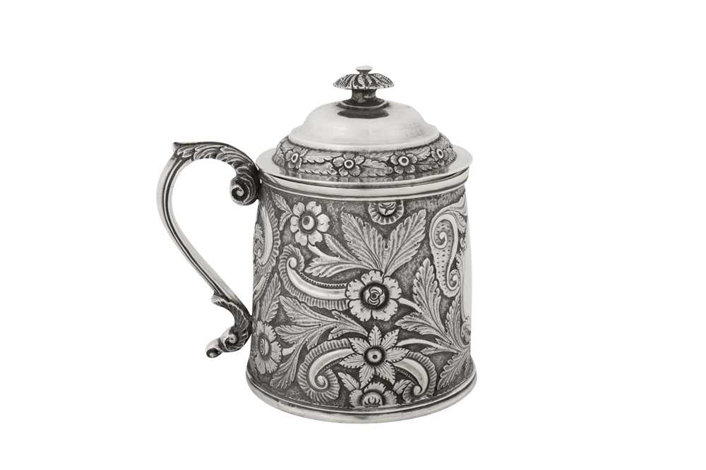 Lot 92 - An early 19th century Indian colonial silver covered mug, Calcutta circa 1830 by Twentyman and Co (active 1818-20, then 1824-53)