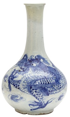 Lot 433 - A KOREAN BLUE AND WHITE 'DRAGON' VASE