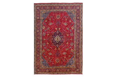 Lot 32 - A FINE SAROUK CARPET, WEST PERSIA