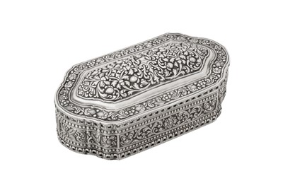 Lot 202 - An early 20th century Ceylonese (Sri Lankan) unmarked silver lime box, Kandy circa 1920