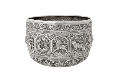 Lot 181 - A late 19th / early 20th century Burmese silver bowl, Shan States circa 1900