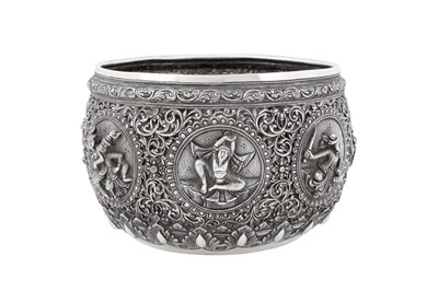 Lot 183 - A late 19th / early 20th century Burmese silver bowl, Rangoon circa 1900