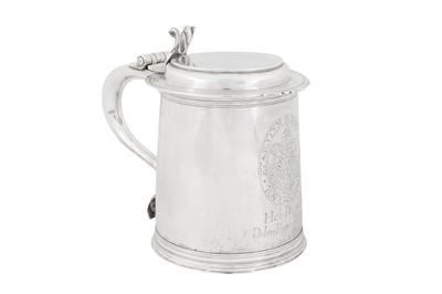 Lot 478 - Welsh interest – A William III Britannia standard silver tankard, London 1700 by John Sutton