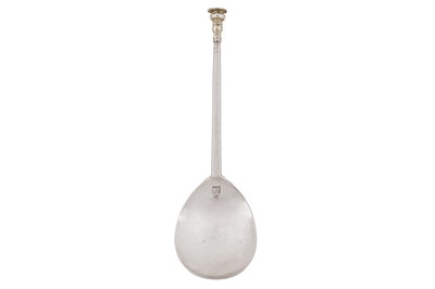 Lot 491 - A Charles I provincial Sussex silver seal top spoon, Lewes circa 1630 by William Dodson I (active circa 1600 – 1649)