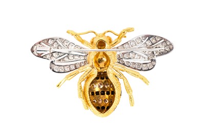 Lot 200 - A GEM-SET BEE BROOCH