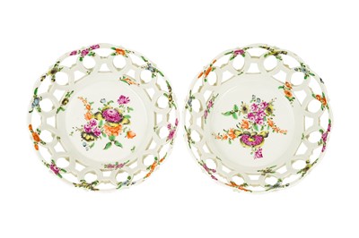 Lot 124 - A pair of early Worcester porcelain baskets, circa 1760