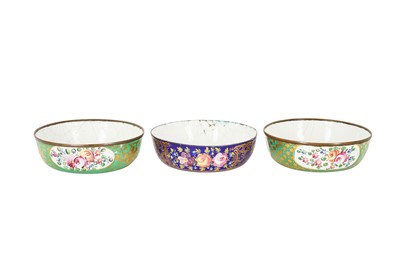 Lot 115 - A group of three George III Bilston or South Staffordshire enamel bowls