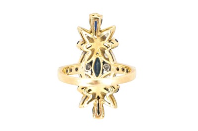 Lot 239 - A SAPPHIRE AND DIAMOND RING