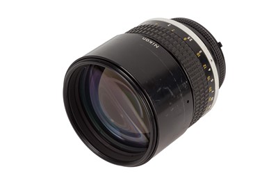 Lot 270 - A Nikon 135mm f/2 Nikkor AIS Lens