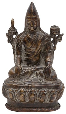 Lot 668 - A SINO-TIBETAN BRONZE FIGURE OF TSONGKHAPA
