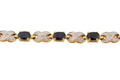 Lot 217 - A SAPPHIRE AND DIAMOND BRACELET